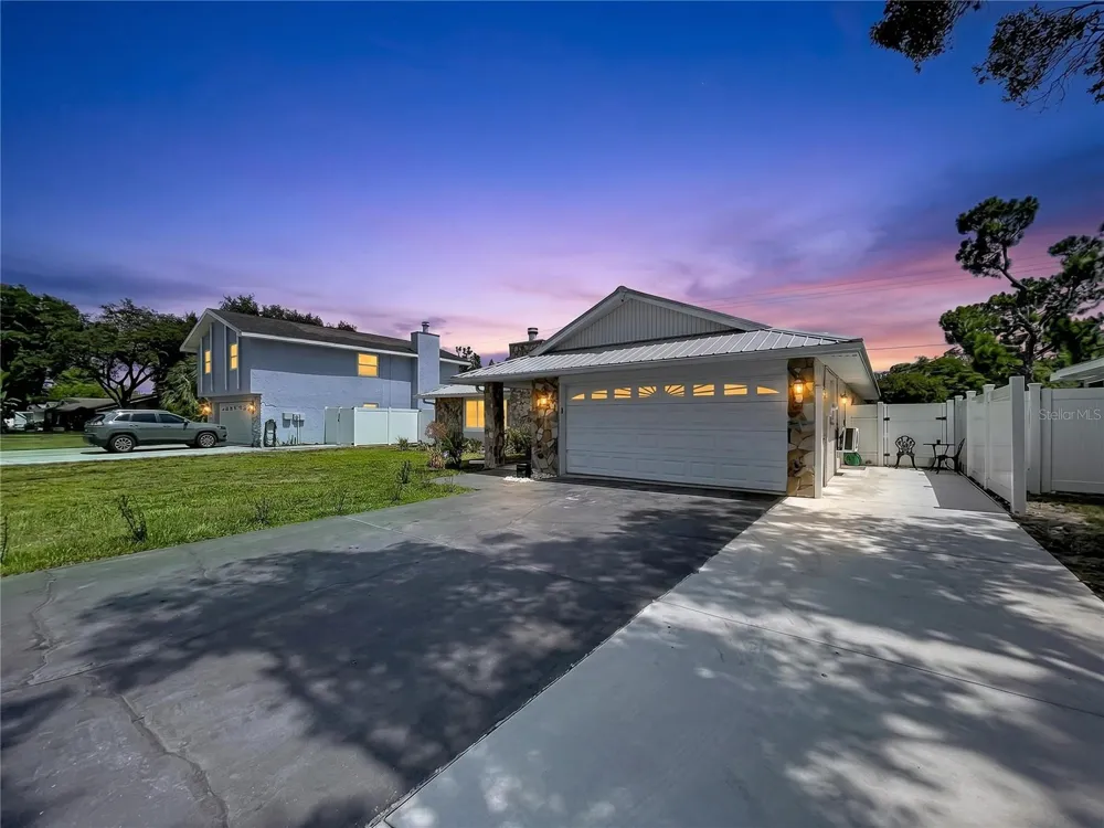 5520 FULMAR DRIVE Tampa, FL 33625