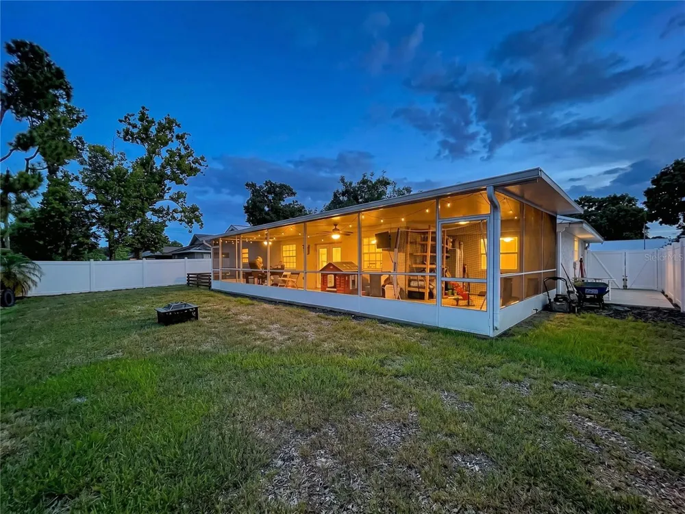 5520 FULMAR DRIVE Tampa, FL 33625