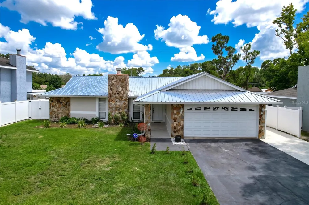 5520 FULMAR DRIVE Tampa, FL 33625