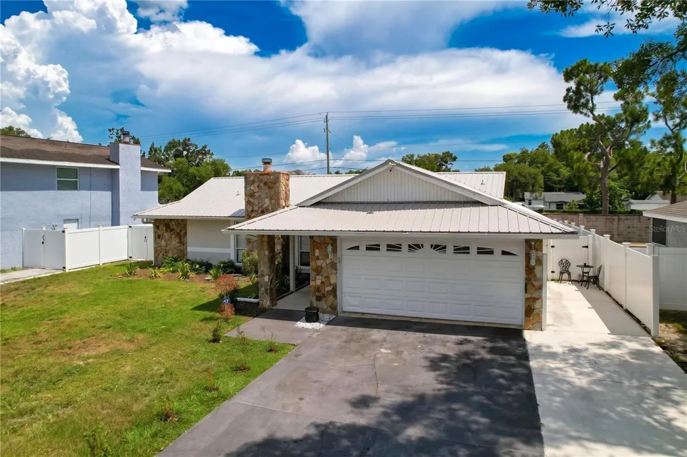 5520 FULMAR DRIVE Tampa, FL 33625