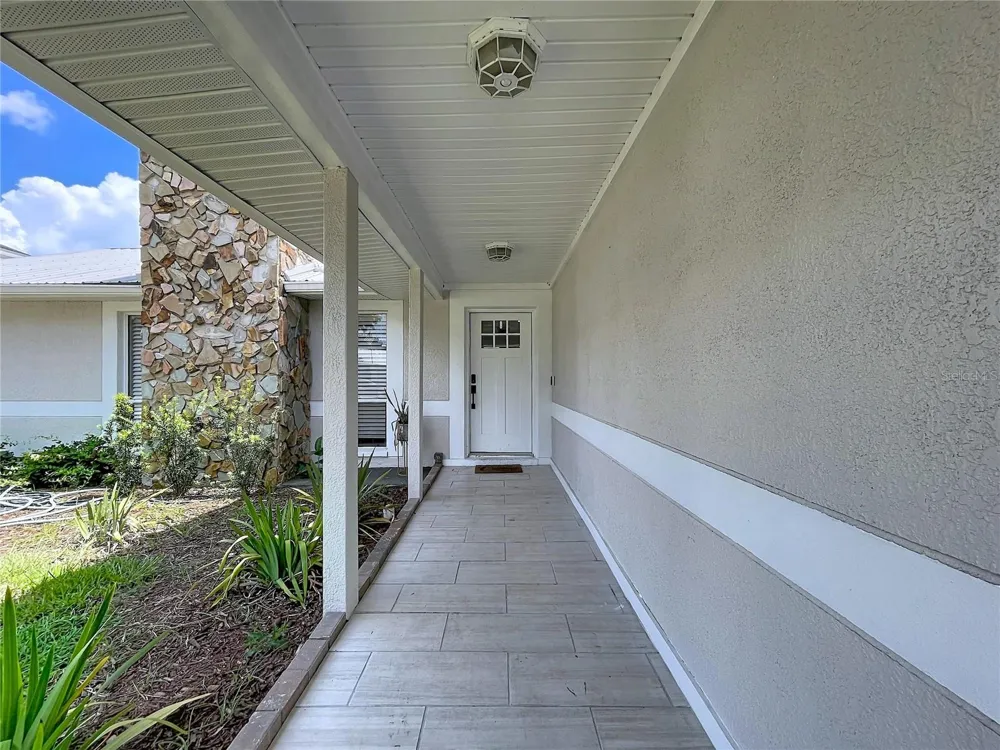 5520 FULMAR DRIVE Tampa, FL 33625
