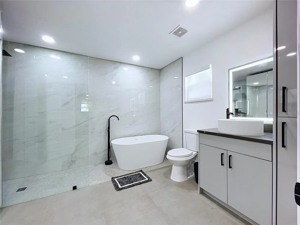 5520 FULMAR DRIVE Tampa, FL 33625