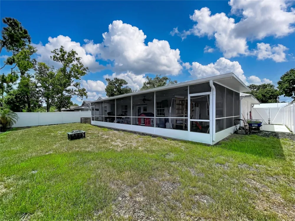 5520 FULMAR DRIVE Tampa, FL 33625