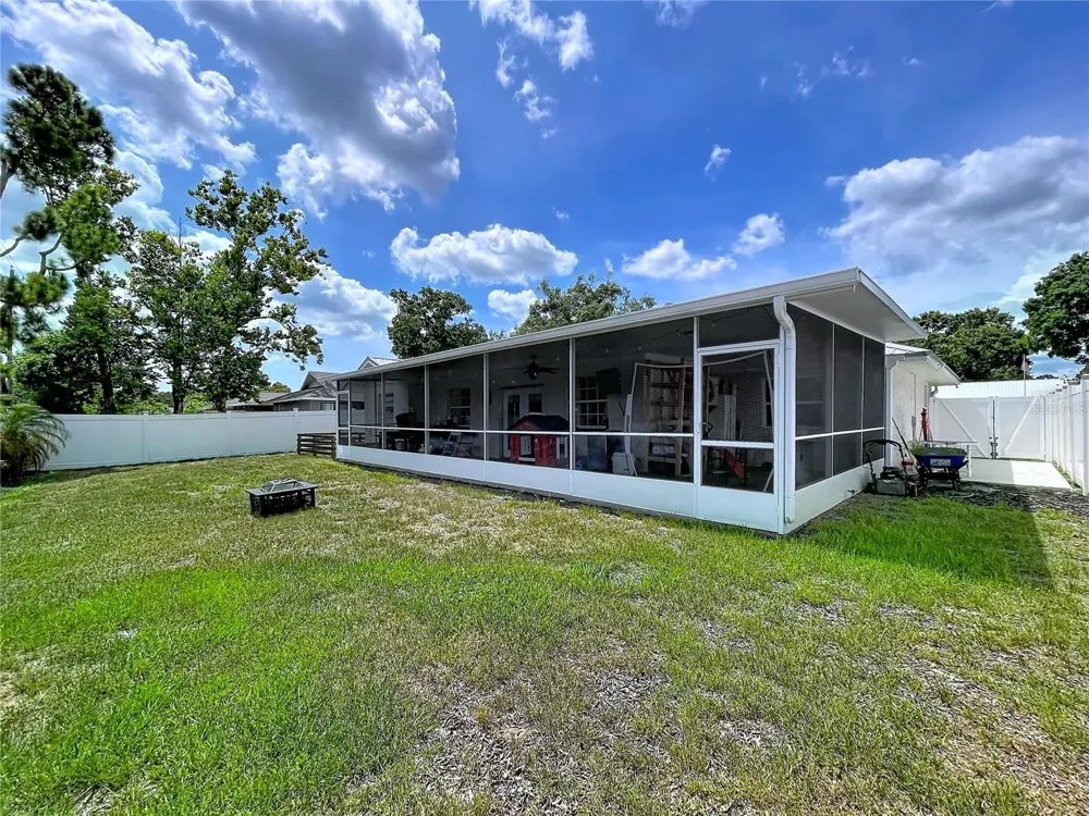 5520 FULMAR DRIVE Tampa, FL 33625