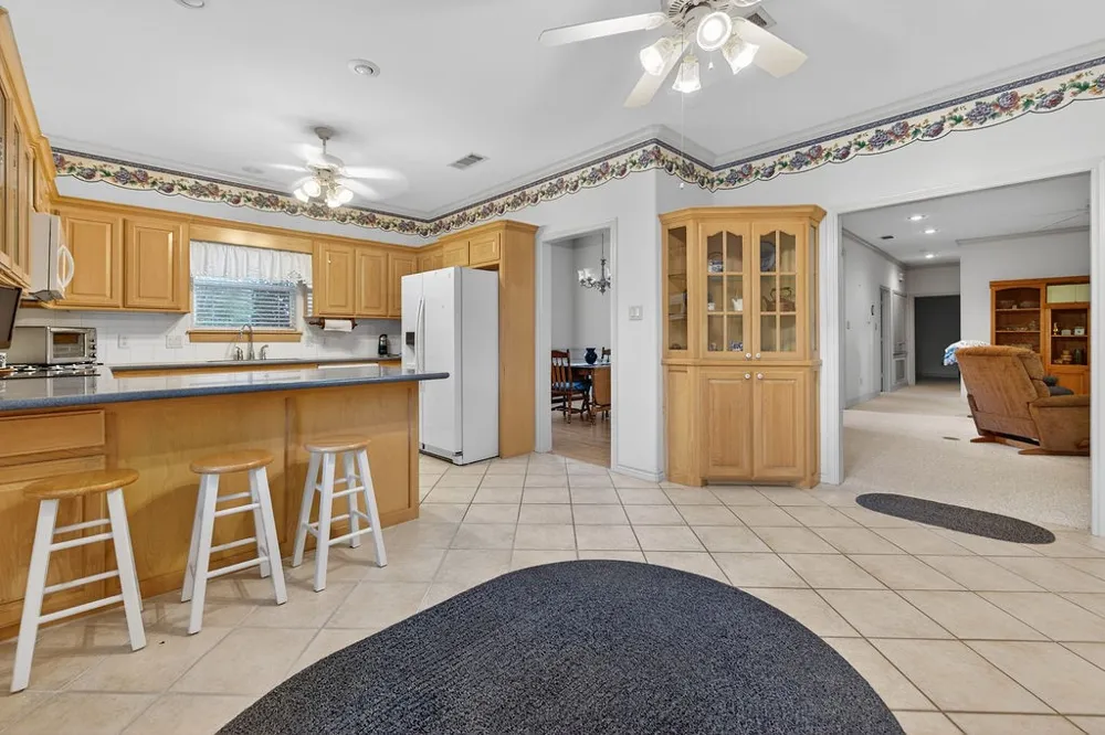 800 Rico Athens, TX 75751