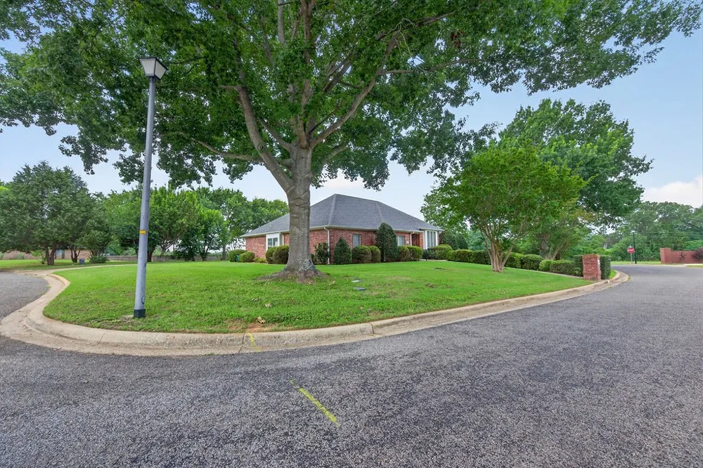 800 Rico Athens, TX 75751
