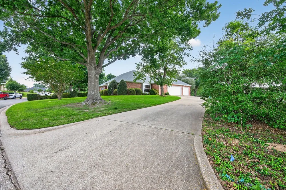 800 Rico Athens, TX 75751