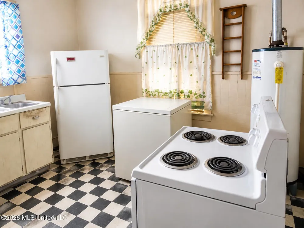 314 Monroe Street Yazoo City, MS 39194