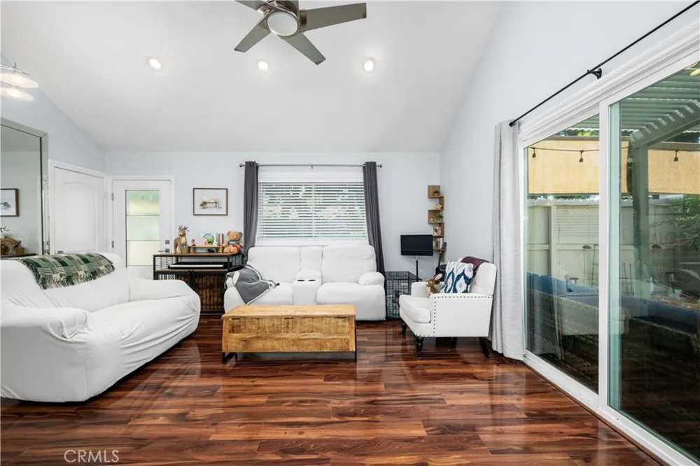22996 Caminito Mar Laguna Hills, CA 92653