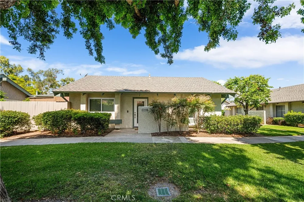 22996 Caminito Mar Laguna Hills, CA 92653