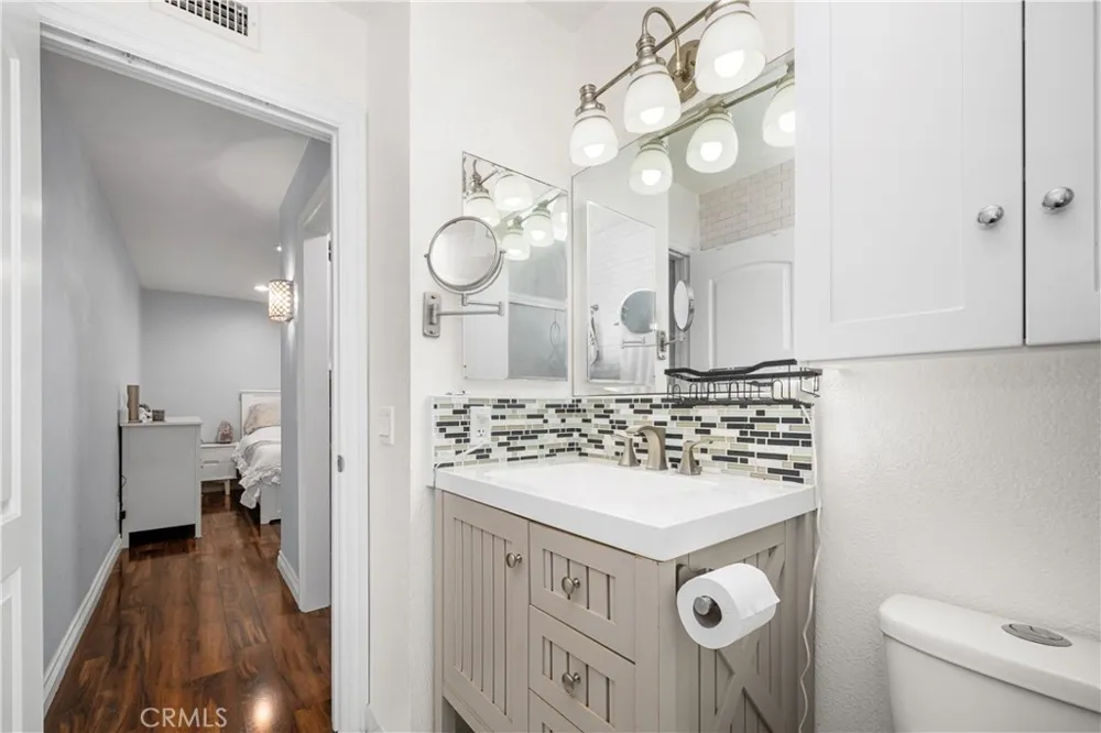22996 Caminito Mar Laguna Hills, CA 92653