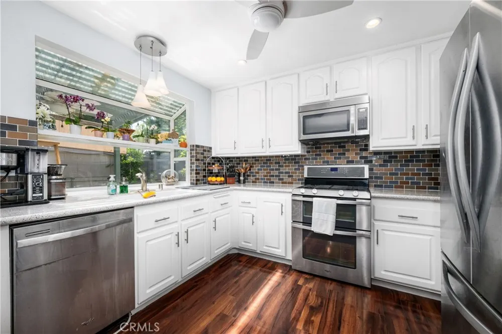 22996 Caminito Mar Laguna Hills, CA 92653