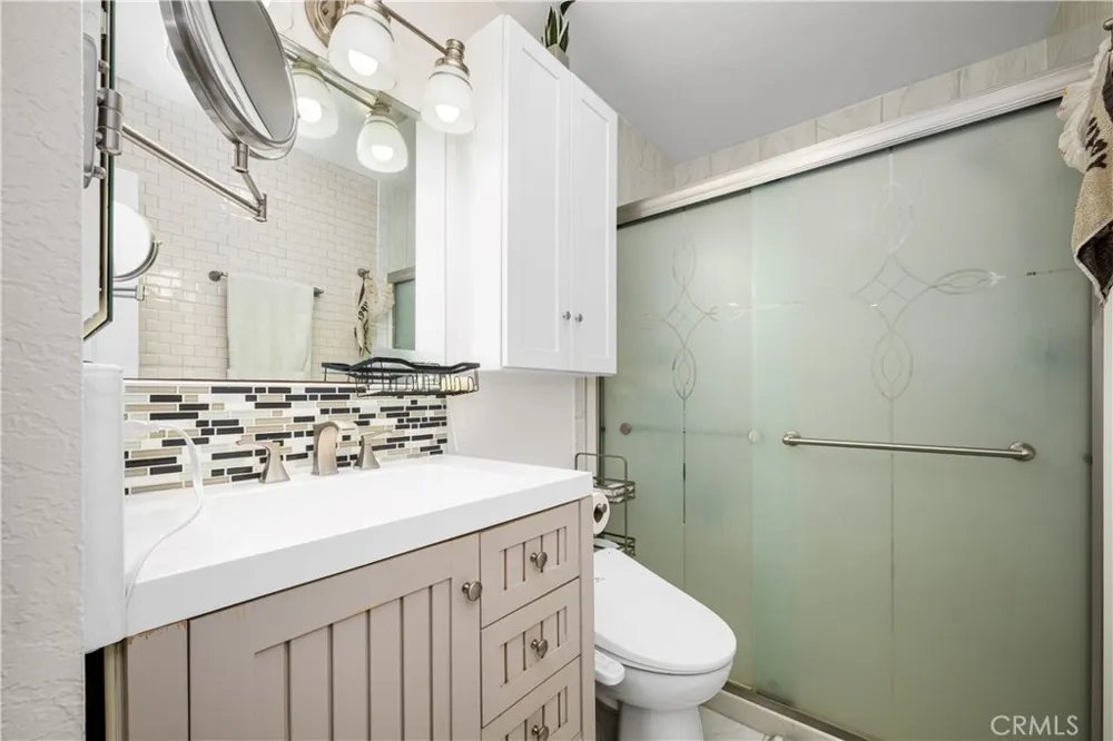 22996 Caminito Mar Laguna Hills, CA 92653