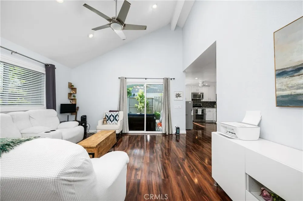22996 Caminito Mar Laguna Hills, CA 92653