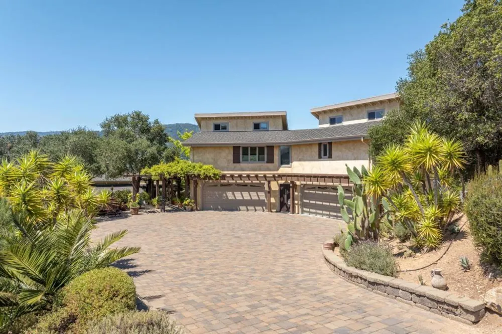 15286 Via La Gitana Carmel Valley, CA 93924