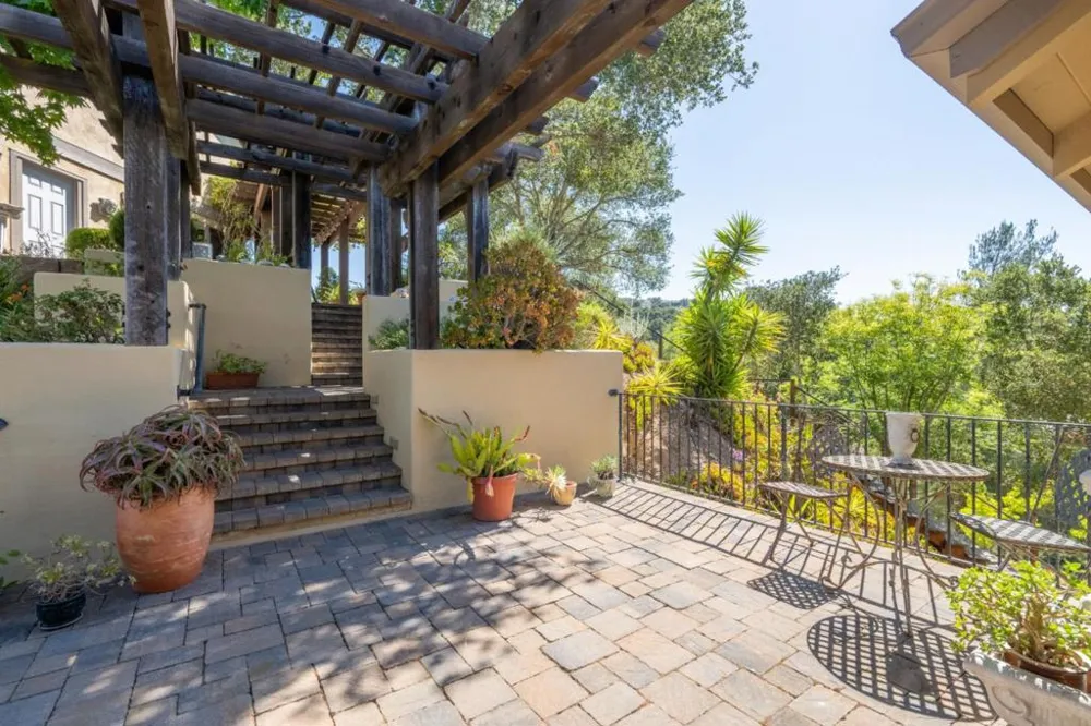 15286 Via La Gitana Carmel Valley, CA 93924