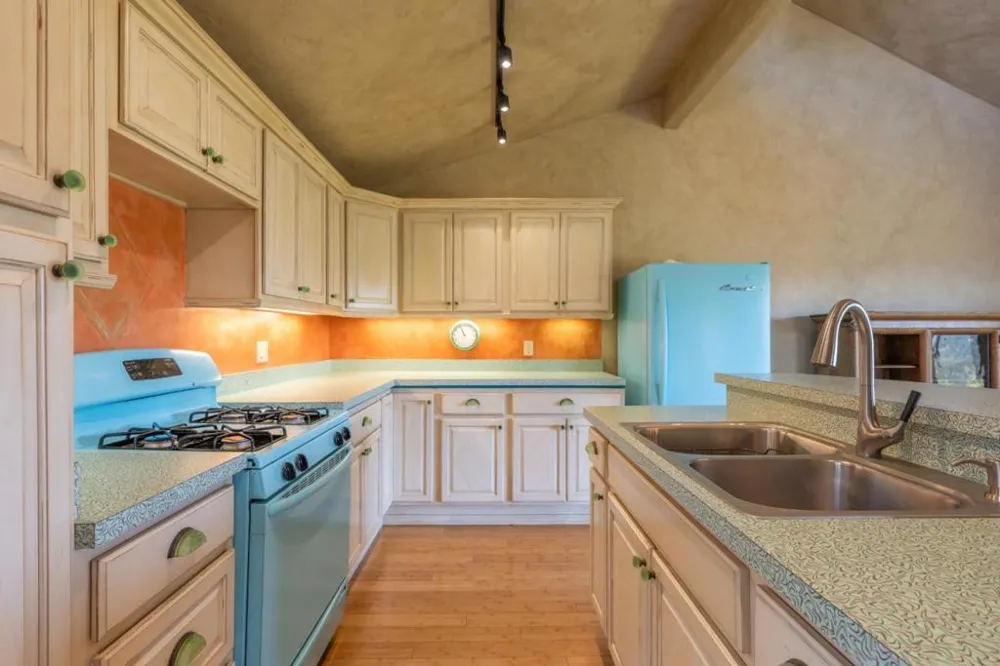 15286 Via La Gitana Carmel Valley, CA 93924