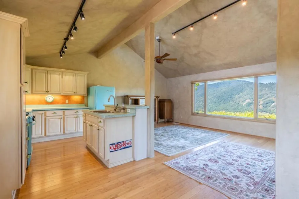 15286 Via La Gitana Carmel Valley, CA 93924