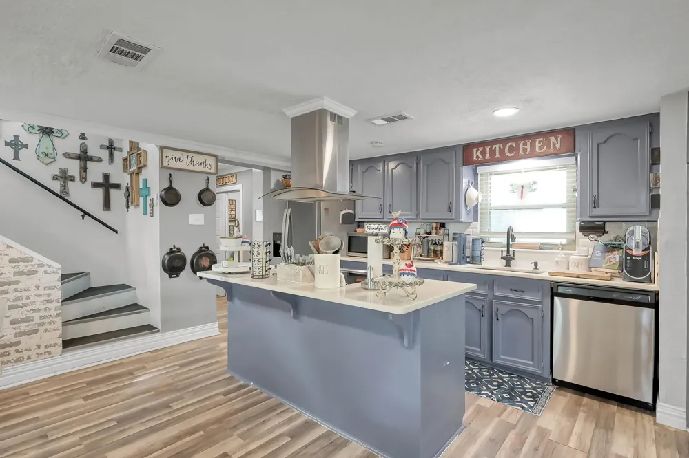 281 Shady Oaks Drive Point Blank, TX 77364