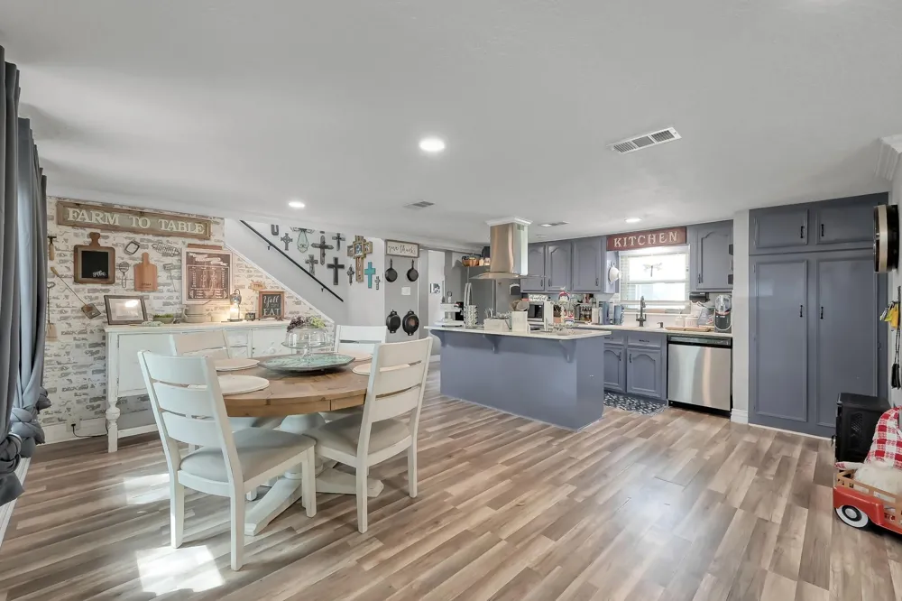 281 Shady Oaks Drive Point Blank, TX 77364