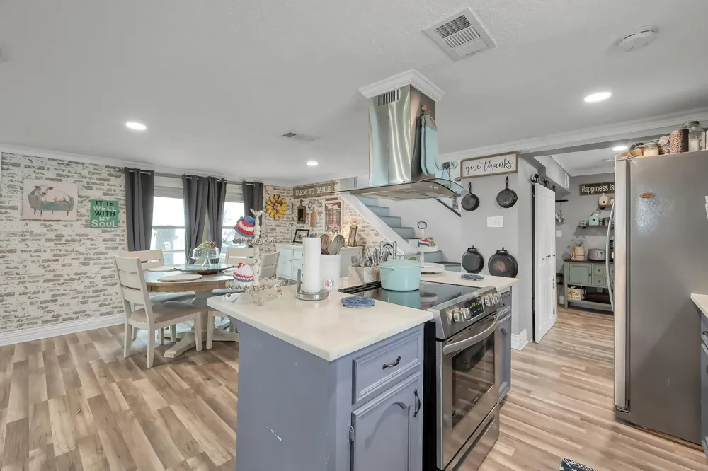 281 Shady Oaks Drive Point Blank, TX 77364