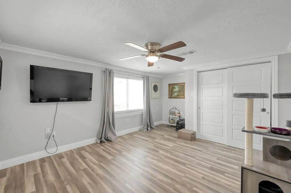 281 Shady Oaks Drive Point Blank, TX 77364