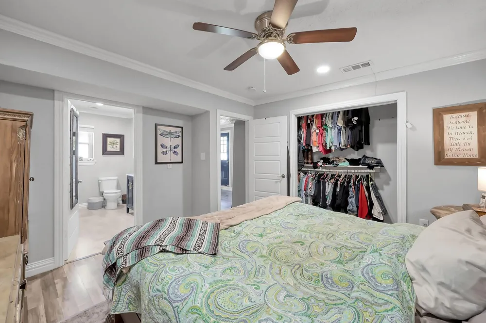 281 Shady Oaks Drive Point Blank, TX 77364