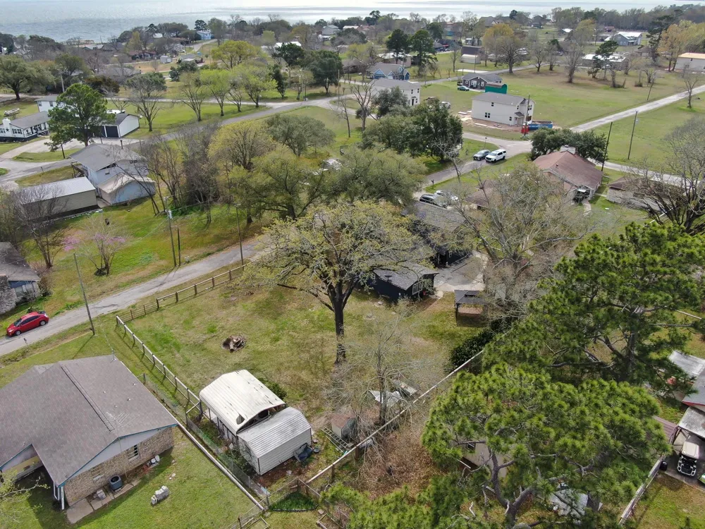 281 Shady Oaks Drive Point Blank, TX 77364