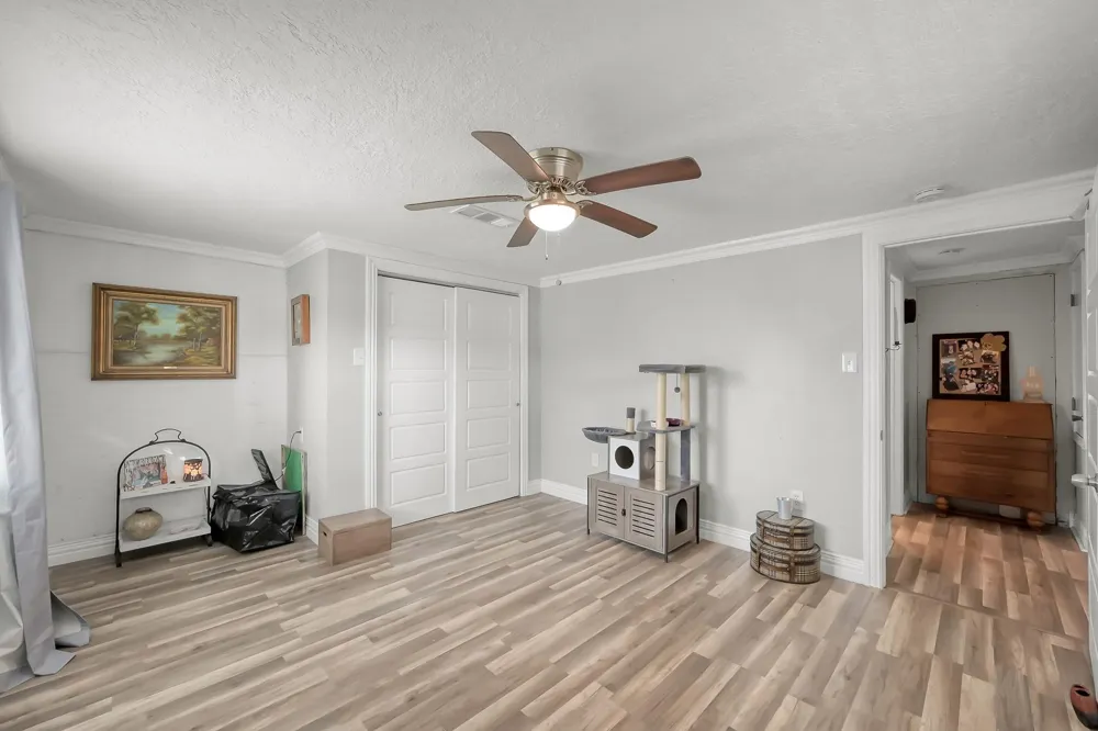 281 Shady Oaks Drive Point Blank, TX 77364
