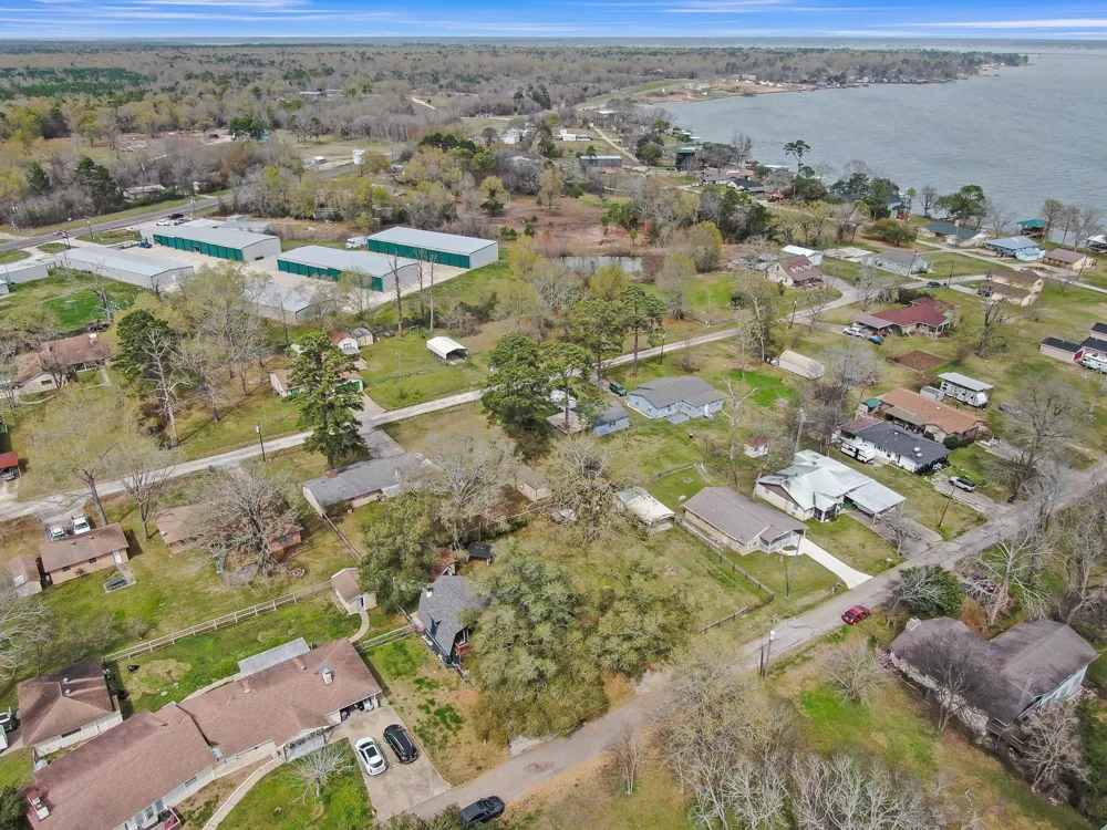 281 Shady Oaks Drive Point Blank, TX 77364