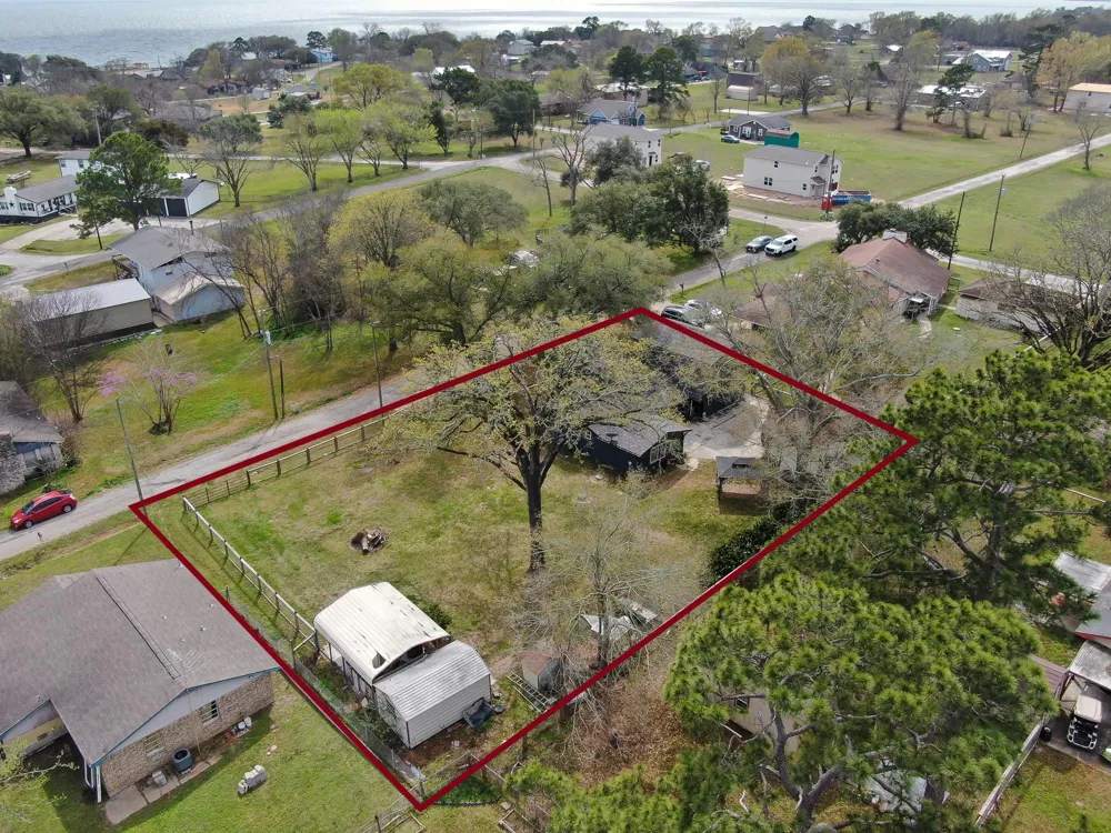 281 Shady Oaks Drive Point Blank, TX 77364