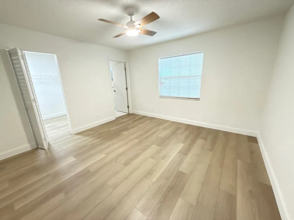2630 W 28th Street Riviera Beach, FL 33404