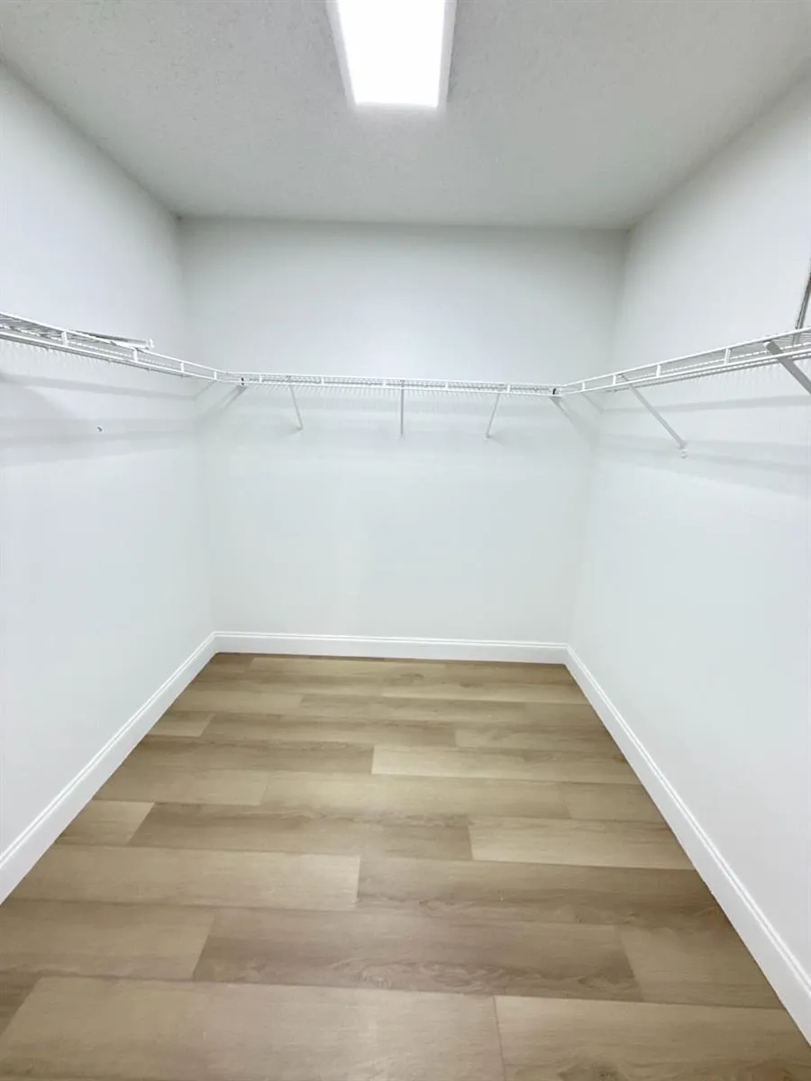 2630 W 28th Street Riviera Beach, FL 33404