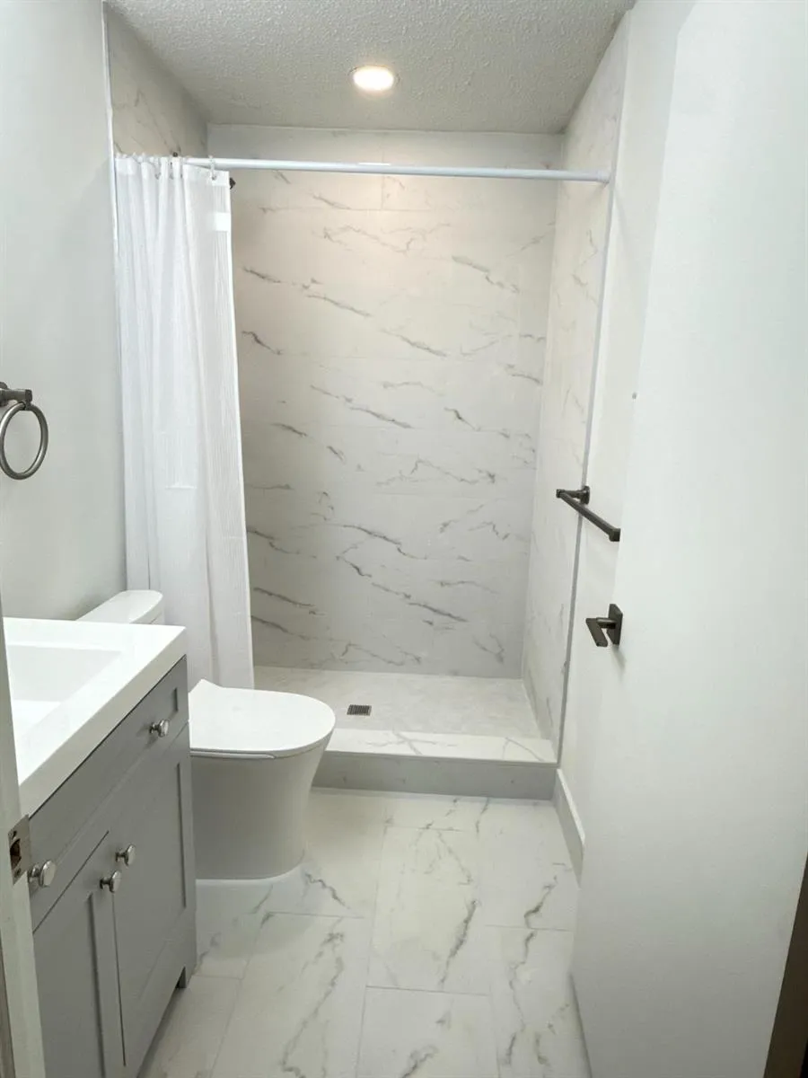2630 W 28th Street Riviera Beach, FL 33404