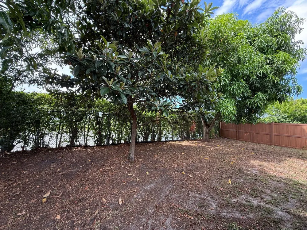 2630 W 28th Street Riviera Beach, FL 33404