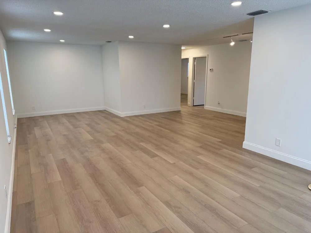 2630 W 28th Street Riviera Beach, FL 33404