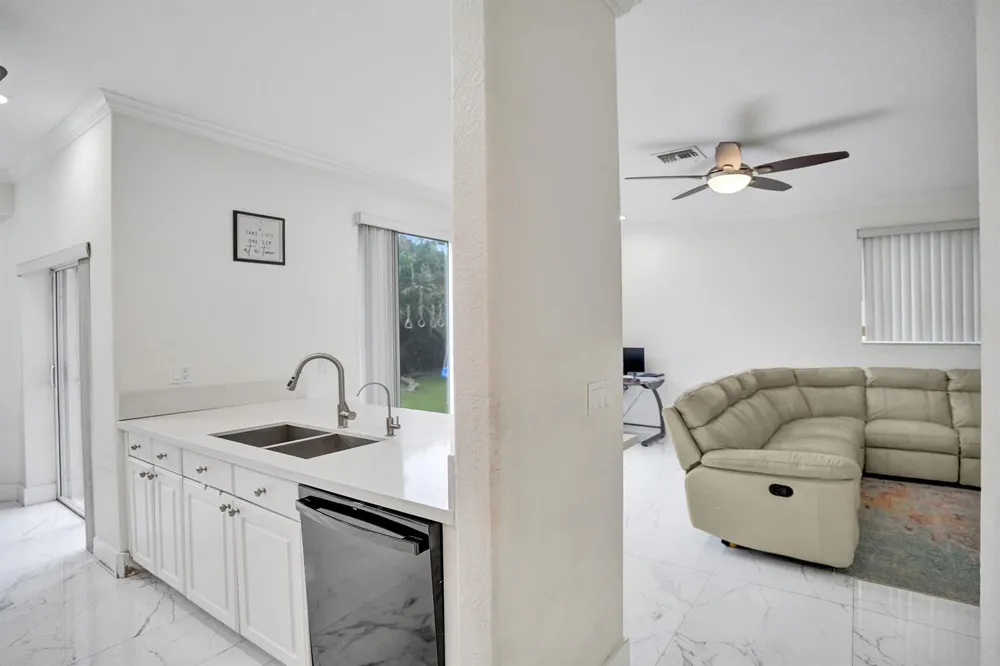4180 Lansing Avenue Cooper City, FL 33026