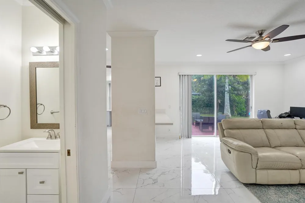 4180 Lansing Avenue Cooper City, FL 33026