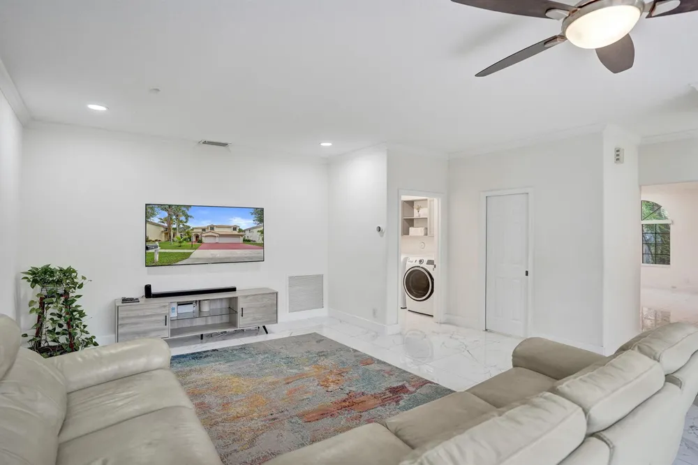 4180 Lansing Avenue Cooper City, FL 33026