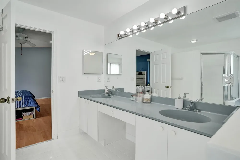 4180 Lansing Avenue Cooper City, FL 33026