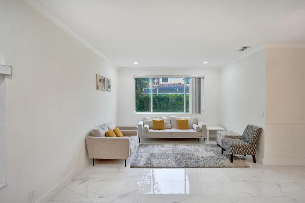 4180 Lansing Avenue Cooper City, FL 33026