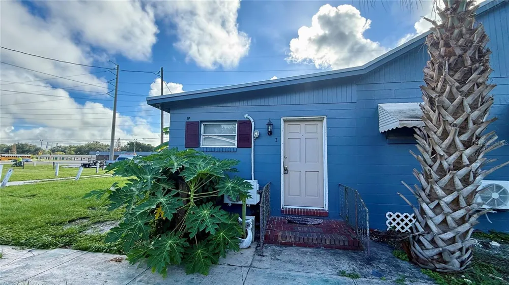 1310 COMBEE ROAD #7 Lakeland, FL 33801