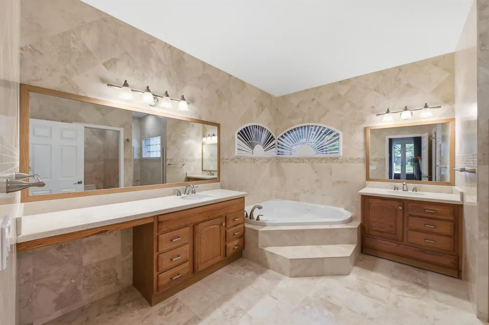 2644 Miller Court Weston, FL 33332