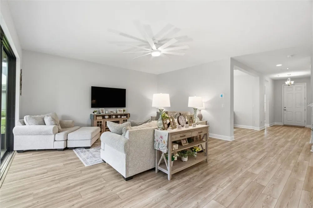 14759 GALLOP RUN DRIVE Lithia, FL 33547