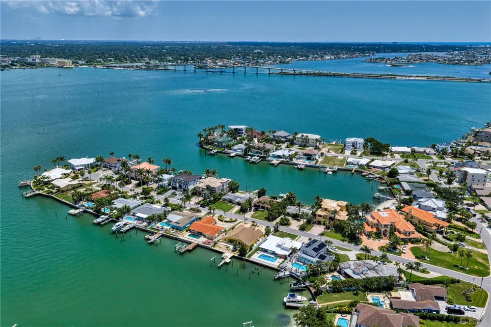 115 ALETA DRIVE Belleair Beach, FL 33786
