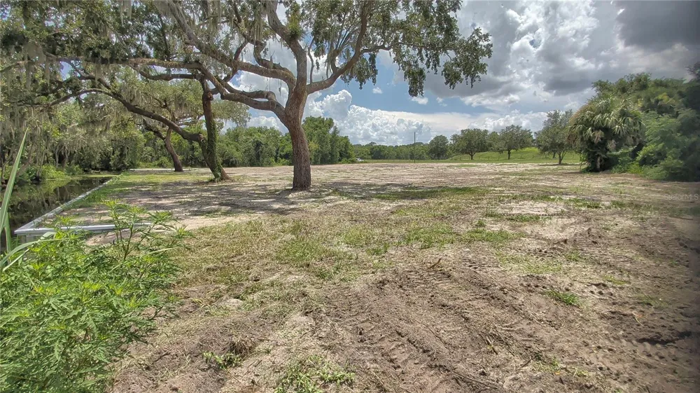 SULEN ROAD Lady Lake, FL 32159