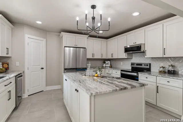 225 Arvin Dr Terrell Hills, TX 78209