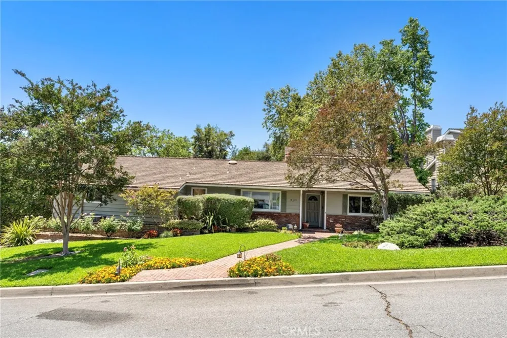 561 Sierra Meadows Sierra Madre, CA 91024