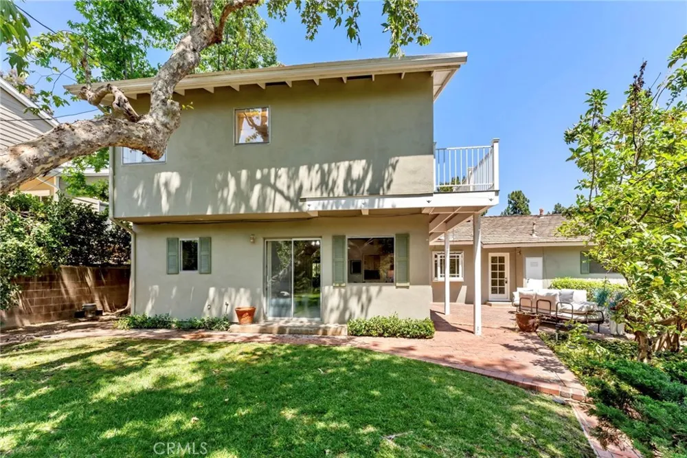 561 Sierra Meadows Sierra Madre, CA 91024