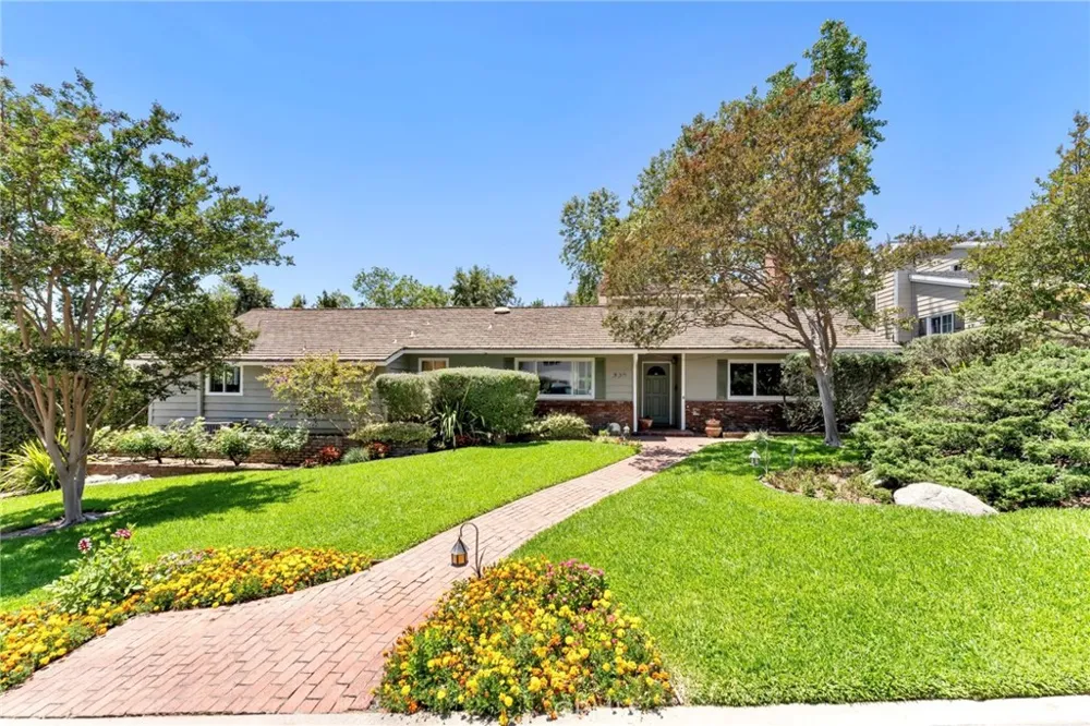 561 Sierra Meadows Sierra Madre, CA 91024
